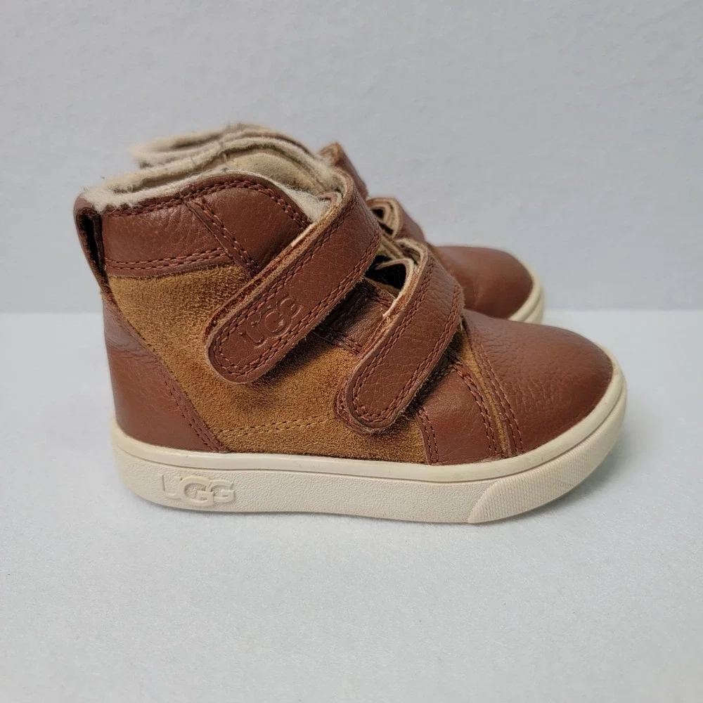 UGG Toddler Rennon II Chestnut Leather Sneakers - Size 6T